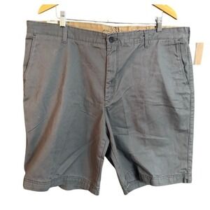 NWT Izod Gray Cotton Shorts Men's Size 42W Flat Front Casual Summer